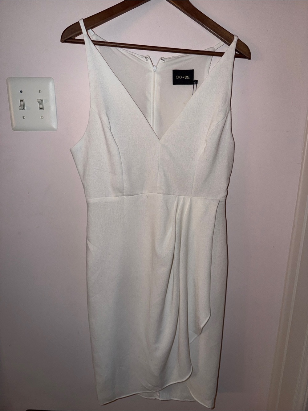 DO+BE Ivory V-Neck Sleeveless Midi Dress